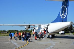 Cu avionul pe litoral. Tarom reia zborurile de la Satu Mare la Constanţa