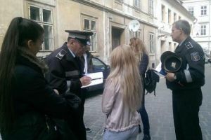 De ce vrea directorul Liceului Honterus închiderea barurilor din centrul Braşovului dimineaţa