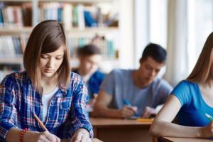 Burse unSettled pentru elevii care au împlinit 18 ani