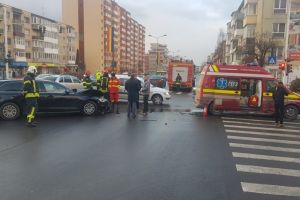 Un echipaj SMURD implicat intr-un accident rutier in Brasov