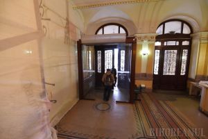 Intrarea principală în Primăria Oradea va fi închisă începând cu 10 februarie pentru lucrări de reabilitare (FOTO)