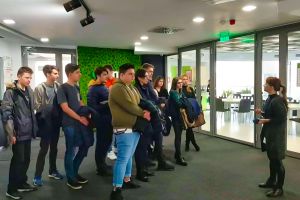 30 DE ELEVI DE LA LICEUL DE INFORMATICĂ, ÎN VIZITĂ LA COMPANIILE IT DIN UNITED BUSINESS CENTER PALAS