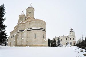 Mănăstirea „Sfinţii Trei Ierarhi” din Iaşi