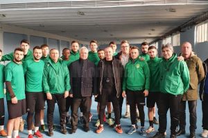 Primarul Ion Lungu s-a prezentat în faţa fotbaliştilor Forestei, garantându-le sprijinul