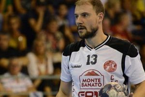 Suceveanul Mihai Rohozneanu, de la Potaissa Turda, a marcat de două ori în duelul cu fosta sa ...