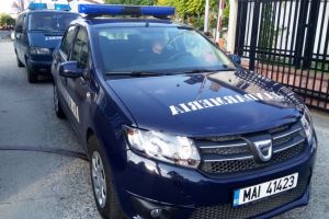 Judetul Constanta. Prins de jandarmi dupa ce a amenintat cu un cutit si a fugit cu banii victimei