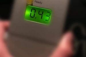 Conducător auto aflat sub influenţa alcoolului, depistat de poliţişti la Topliţa, pe strada Murelor