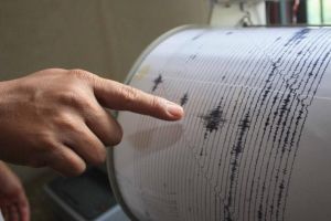 Cutremur cu magnitudinea de 5,2 în România. A fost resimţit la Bucureşti, două persane au făcut atac de panică