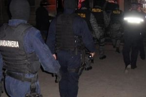 Poliţiştii şi jandarmii, razii de amploare în mai multe localităţi din judeţul Satu Mare