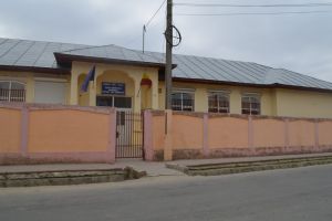 POTLOGI: Numeroasa populaţie şcolară din Româneşti va beneficia de extinderea şcolii din sat