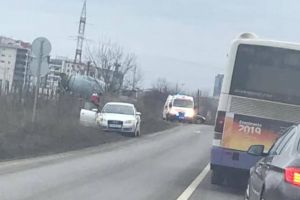 Accident în Calea Torontalului: trei autoturisme avariate, un tânăr a fost rănit
