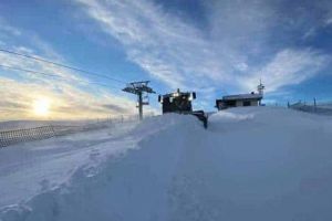 FOTO| Strat consistent de zăpadă la Șureanu: Activităţile de la Winter Tour din acest weekend vor avea un cadru de basm