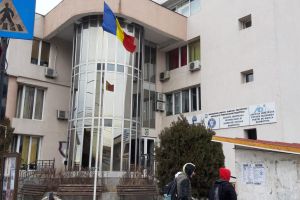 DÂMBOVIȚA: Ministrul Muncii a vrut să-i suprinsă pe angajaţii Casei de Pensii, dar s-a trezit cu o surpriză