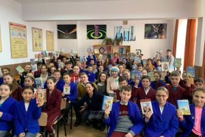 Donaţie de peste 2.000 de cărţi în satele din judeţul Suceava