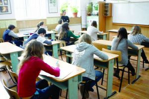 Burse pentru elevii din municipiul Braşov în al doilea semestrul al anului şcolar