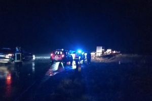 Scurgeri de motorină în urma unui accident rutier pe DN1, la ieşire din Făgăraş