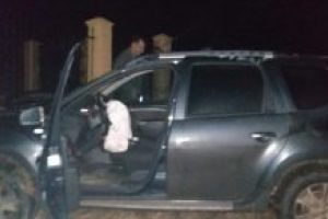 (FOTO) Edilul din Remetea Chioarului a intrat cu masina Primariei in gardul curtii fiului fostului primar