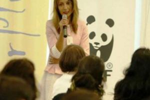 O profesoara din Baia Mare face parte din grupul Anti-Bullying al Ministerului Educatiei pentru elaborarea normele de aplicare ale Legii anti-violenta in scoli!
