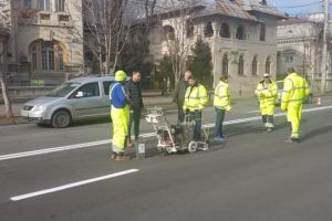 In sfarsit! Marcajele rutiere de pe Bulevard au fost refacute