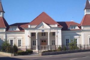 Judecătoria Luduş, în pericol să se prăbuşească!