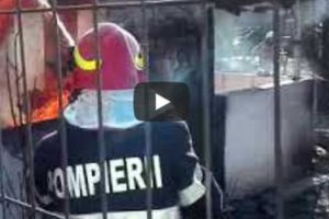 (VIDEO) INCENDIU LA BOGAȚI. UN LOCALNIC A DAT ALARMA