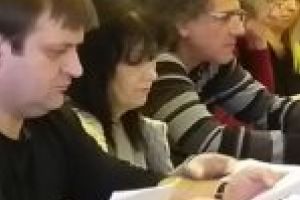 Cetăţenii de onoare ai Caransebeşului n-au onoarea să-i înduplece pe social-democraţi