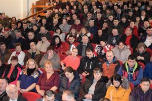 TENSIUNI INTERETNICE. Localnicii din Ditrău, speriaţi de doi muncitori sri-lankezi şi de coronavirus