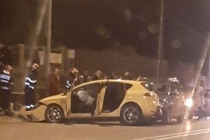 FOTO Accident la ieşirea din Botoşani spre Iaşi. Două maşini s-au ciocnit la Lebăda