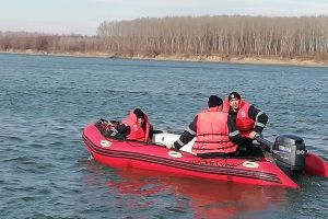 Marinarul disparut în apele Dunării, căutat şi de pompierii ialomiţeni