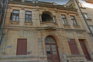 Constantenii, invitati sa depuna observatii la Agentia de Mediu:  Cladire veche, situata in zona istorica a municipiului Constanta, transformata in hotel