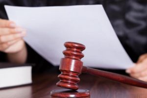 Bărbat reţinut de oamenii legii, după ce a încalcat ordinul de protecţie