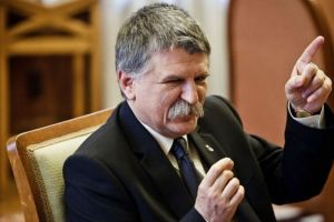 Preşedintele parlamentului maghiar justifică atitudinea de la Ditrău: pentru păstrarea identităţii comunităţilor maghiare de peste hotare