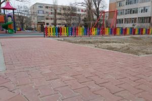 Conditii imbunatatite la locul de joaca de pe strada Adamclisi din Constanta (galerie foto)