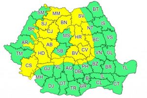 Cod galben de vânt puternic pentru zona de munte a judeţului Suceava