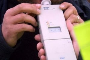 A pus in pericol siguranta participantilor la trafic! / Brailean prins conducand sub influenta alcoolului