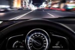 TUPEU: Barbat din Seini, prins la volan cu o viteza de peste 100 km/h in localitate in timp ce avea permisul suspendat