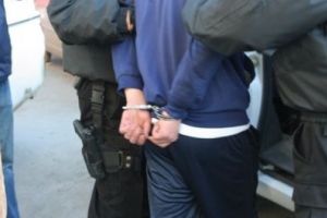 Bărbat reţinut după ce a încâlcat ordinul de restricţie