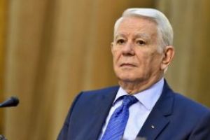 Teodor Melescanu a demisionat de la sefia Senatului
