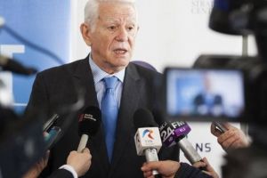 Teodor Meleşcanu a demisionat din funcţia de şef al Senatului