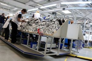 Leoni vrea să angajeze zeci de muncitori necalificaţi