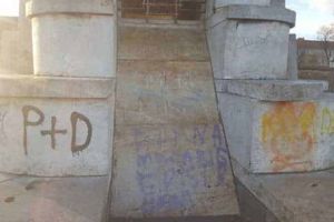 FOTO, VIDEO Știrea ta| Obeliscul lui Horea, Cloşca şi Crişan din Alba Iulia vandalizat din nou. Nu este prima dată când se întamplă