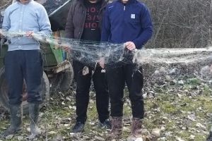 Ialomiţa: Patru bărbaţi au fost prinşi de jandarmi, în zona barajului Dridu, cu plase monofilament