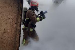 Incendiu în Şuncuiuş: Pagube mari într-o gospodărie din pricina unui coş de fum deteriorat