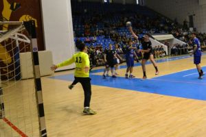 Echilibru şi dezechilibru, în semifinale