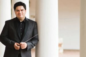 Dirijorul Cristian Măcelaru, câştigător de Grammy, va deveni cetăţean de onoare al Timişoarei