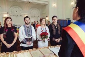Primărie fără mirese! Municipalitatea mută pentru anul acesta oficierea căsătoriilor în Cetate