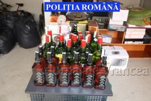 FOTO: Grupare de hoţi, destructurată. 7 reţinuţi, puşi ulterior sub control judiciar