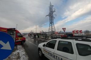PE CONTRASENS, S-A OPRIT ÎN AUTOUTILITARĂ