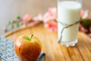 Guvernul României a aprobat extinderea programului „Masa caldă”: peste 65.000 de elevi vor beneficia de acest program