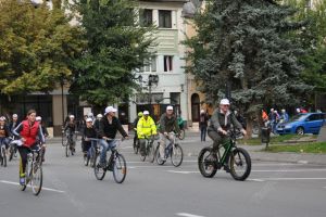Turul ciclist al Bistriţei. Ce bicicletă a folosit primarul Creţu şi cum o puteţi încerca în oraş